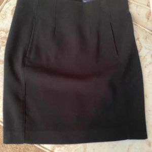 Black Strech Gap pencil skirt